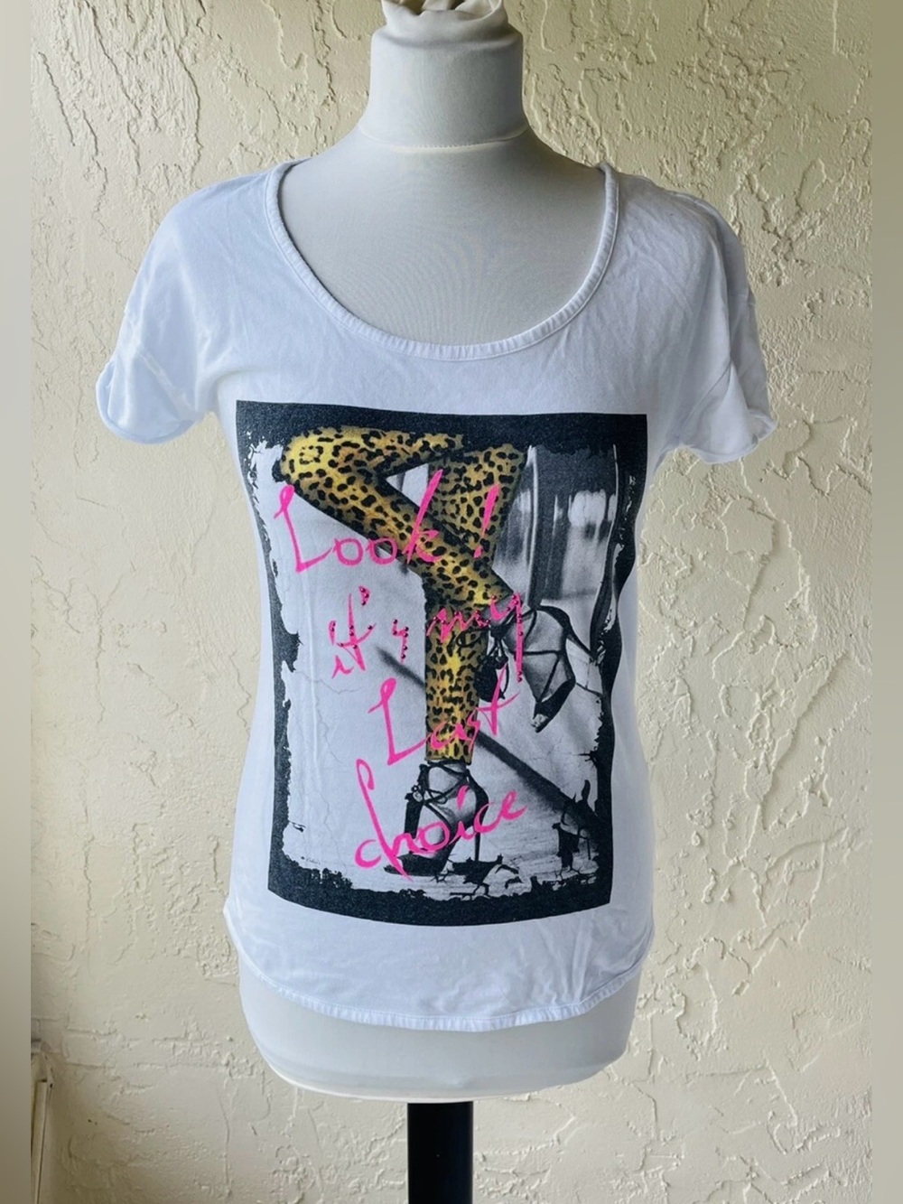 Colin's Women Graphic T-Shirt S White Short Sleeves 100% Cotton Casual